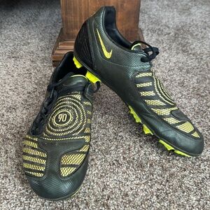 Nike totalninety Cleats